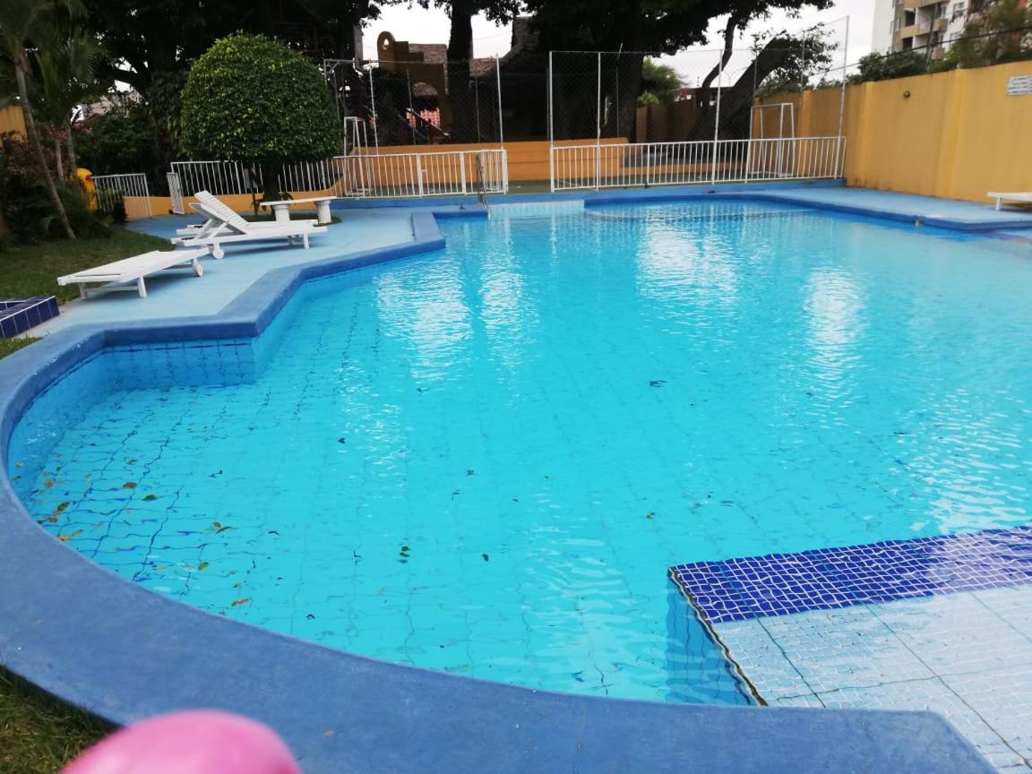 Pequeno Y Acogedor Departamento Con Garaje Y Recibe Pequenos Peluditos Santa Cruz de La Sierra Εξωτερικό φωτογραφία