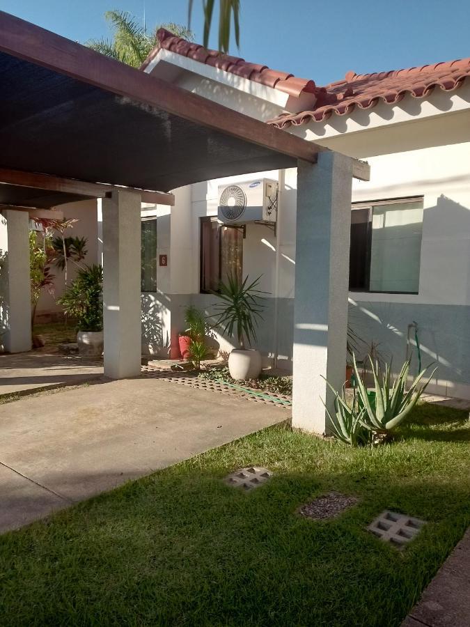 Pequeno Y Acogedor Departamento Con Garaje Y Recibe Pequenos Peluditos Santa Cruz de La Sierra Εξωτερικό φωτογραφία